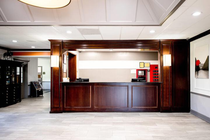 Guest Lobby