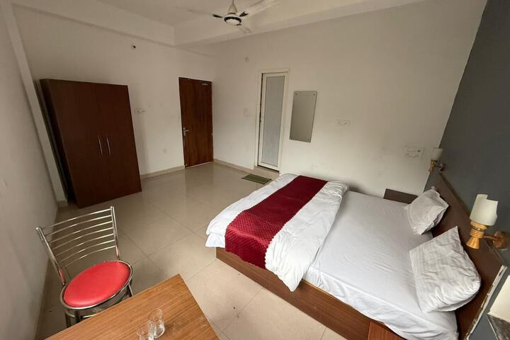 Room 9 of 69