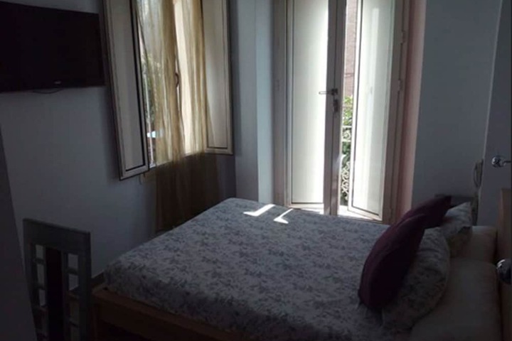 Room 13 of 62