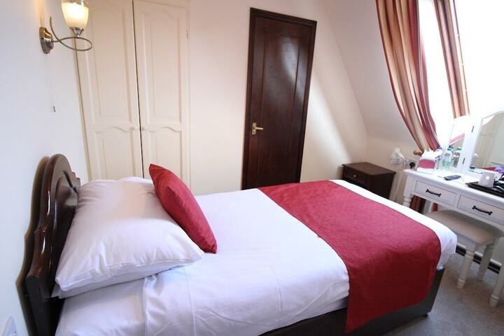 Room 77 of 140