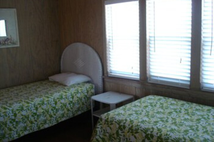Room 19 of 19