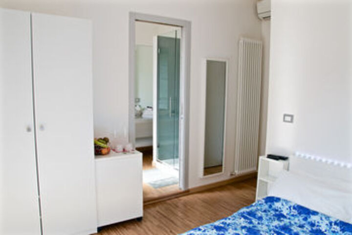 Room 49 of 51