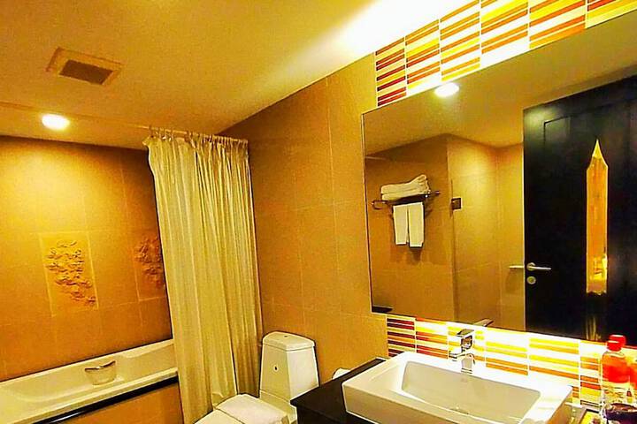 Room 20 of 241
