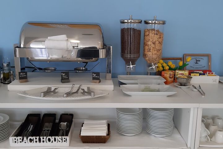 Breakfast/Coffee Service 73 of 108