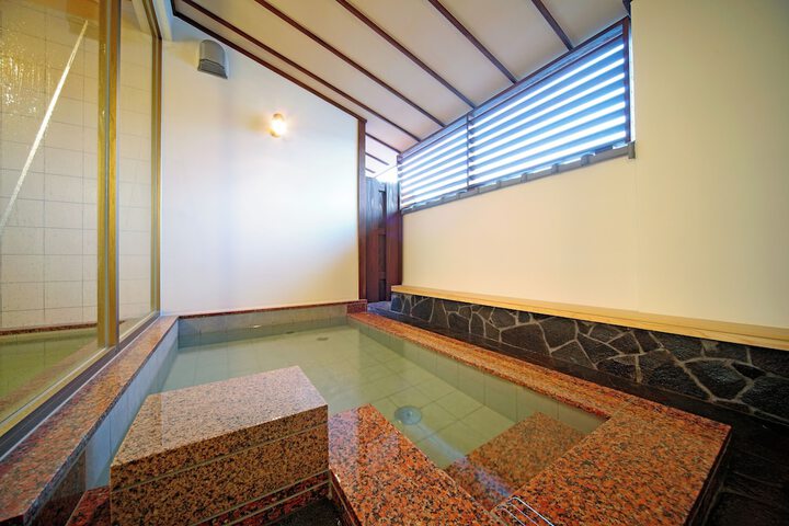 Room 18 of 31