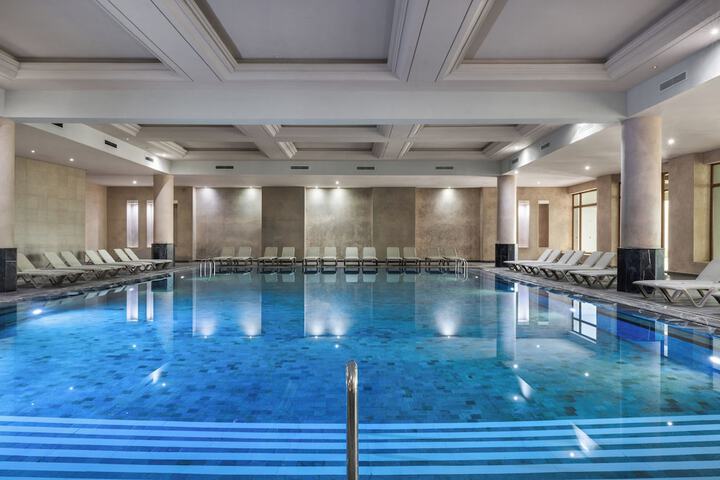 Hotel with Pool