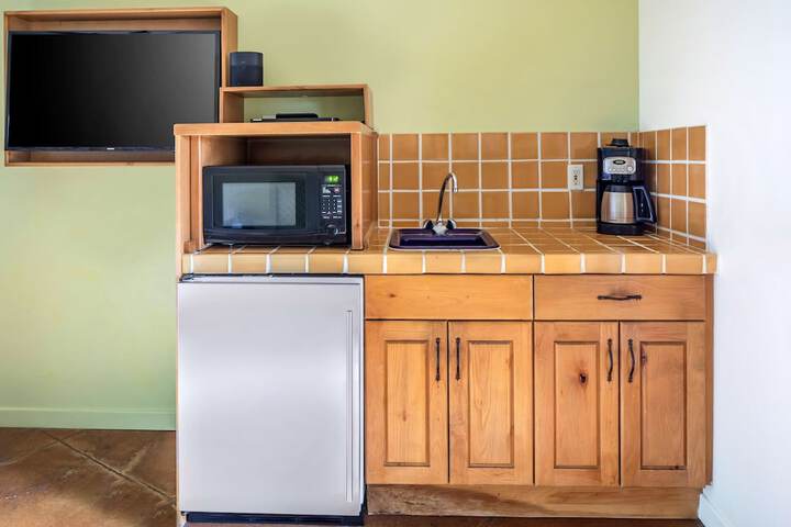 Private kitchenette