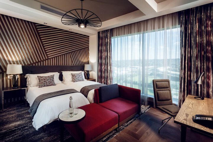 Room 3 of 52