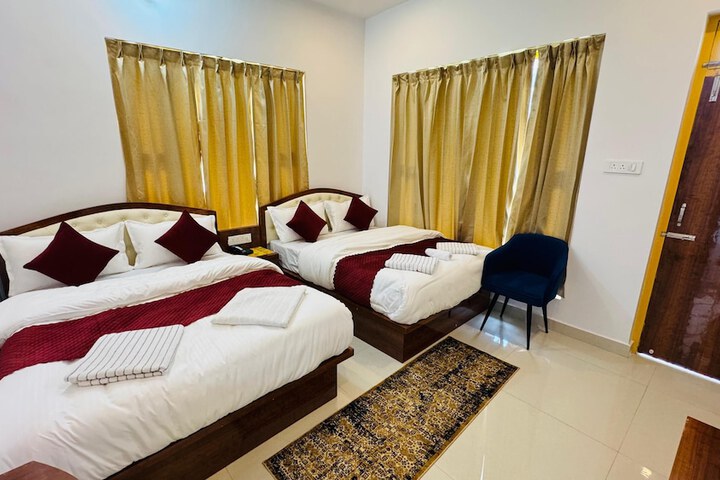 Room 8 of 16