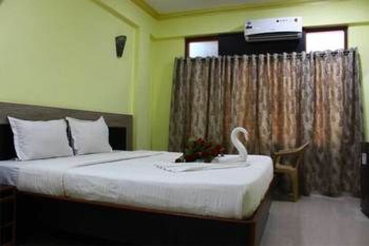 Room 3 of 10