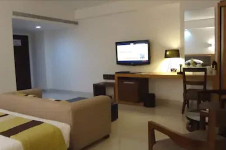 Room 7 of 19