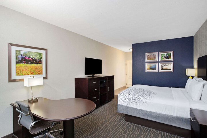 Room 5 of 31