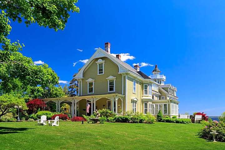 Image of Captain Nickels Inn