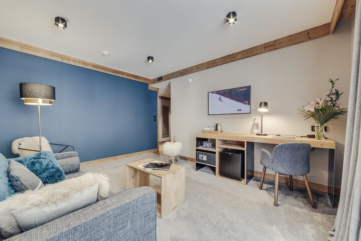 Room 15 of 77