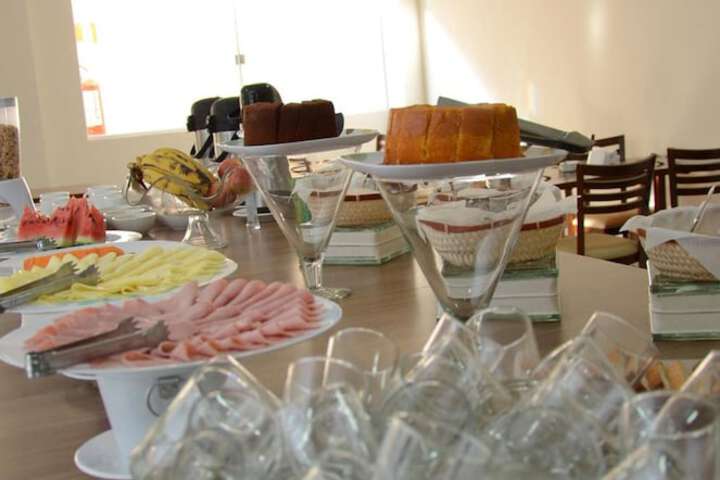 Dining 37 of 49