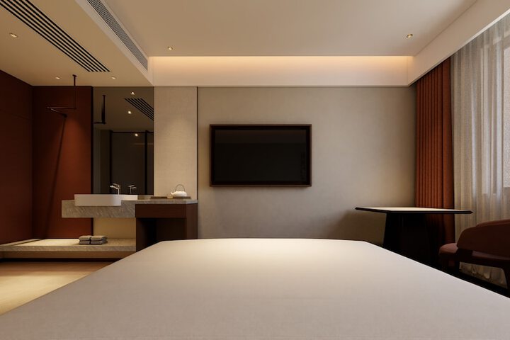 Room 5 of 12