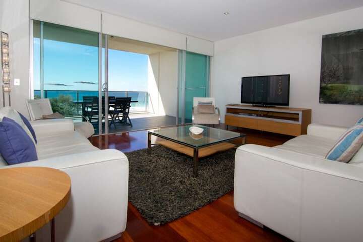 Room 44 of 122