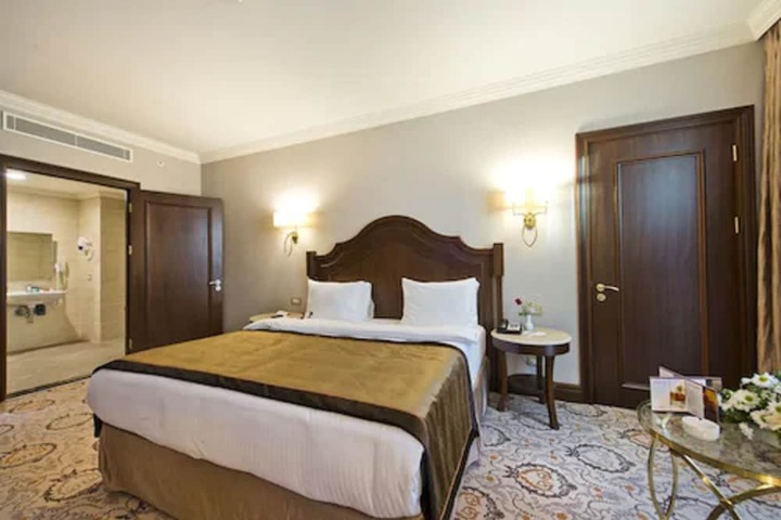 Room 3 of 26