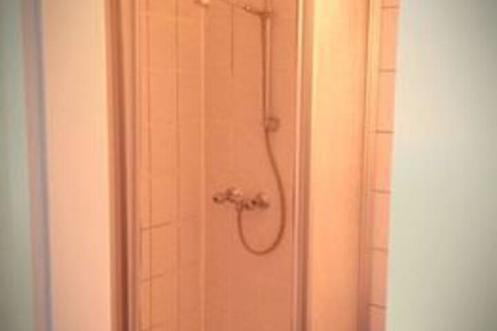 Room 16 of 34