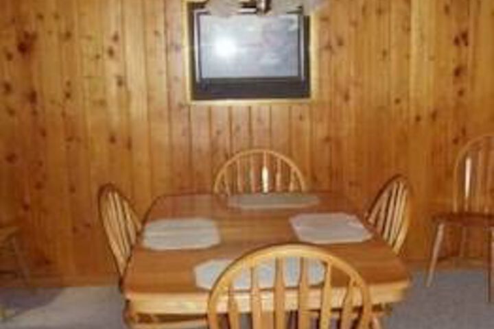 Room 8 of 14
