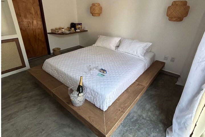 VILLA CANOE HOTEL