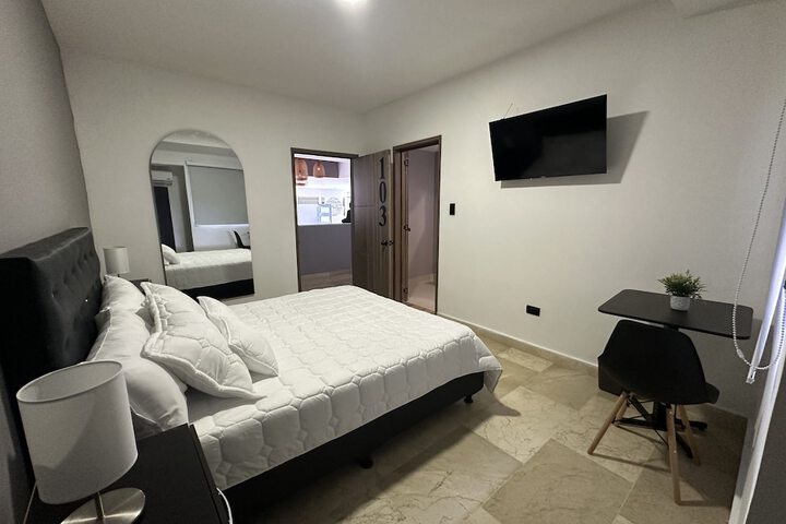 Room 5 of 33