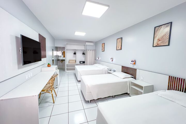 Room 6 of 34