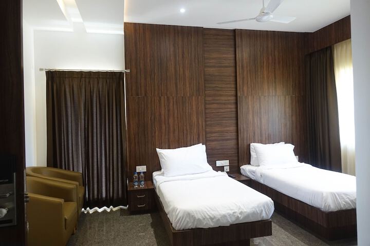 Room 18 of 35