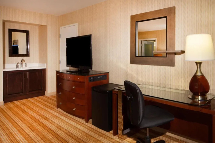 Room 7 of 25