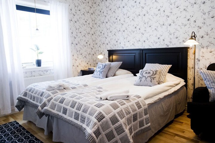Room 3 of 61