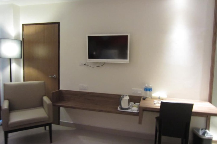 Room 14 of 39