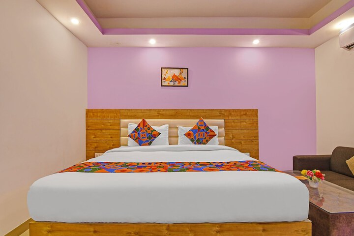 Room 15 of 24