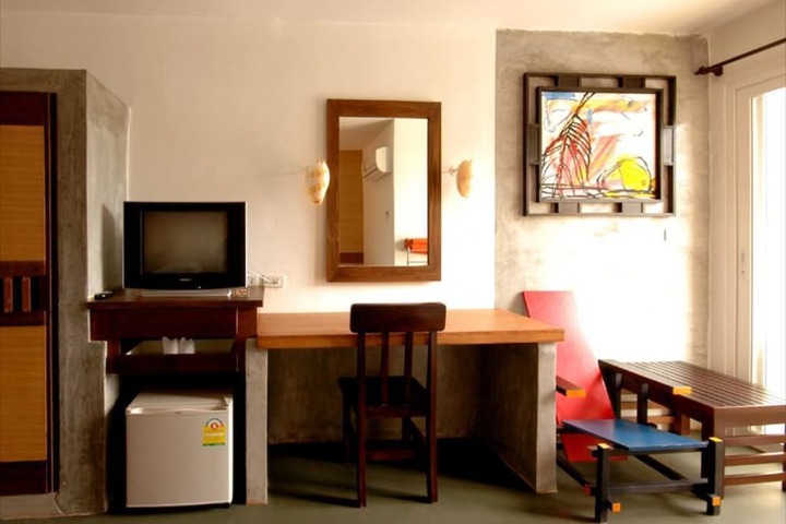 Room 3 of 25