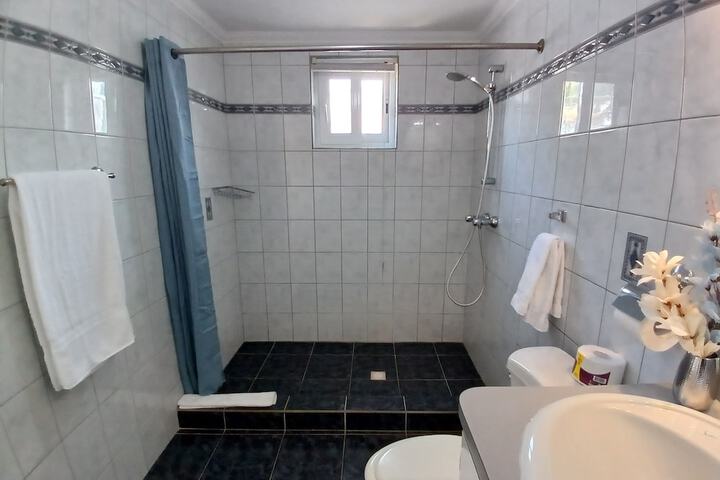 Room 12 of 26