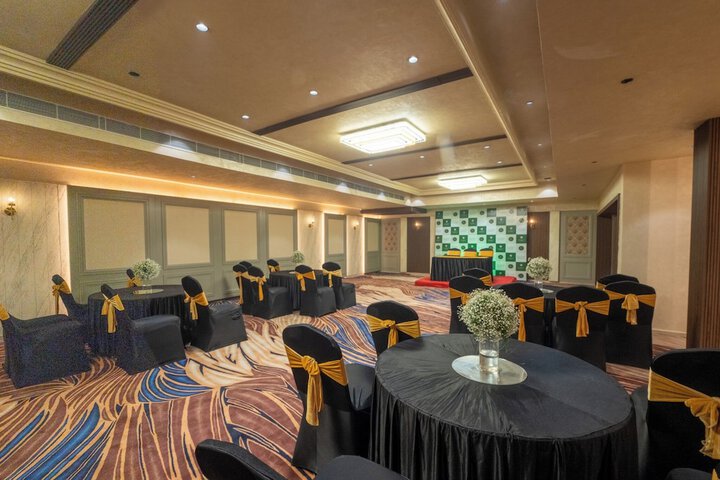 Ballroom/Hall 45 of 51