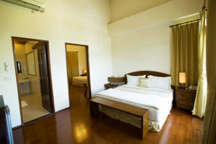 Room 26 of 32