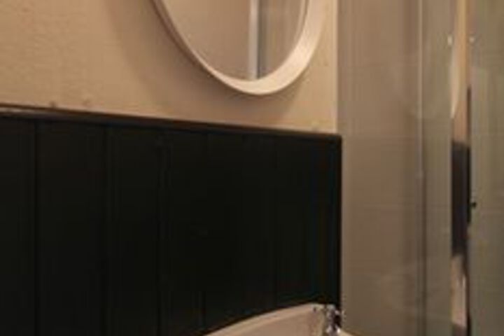 Room 2 of 21