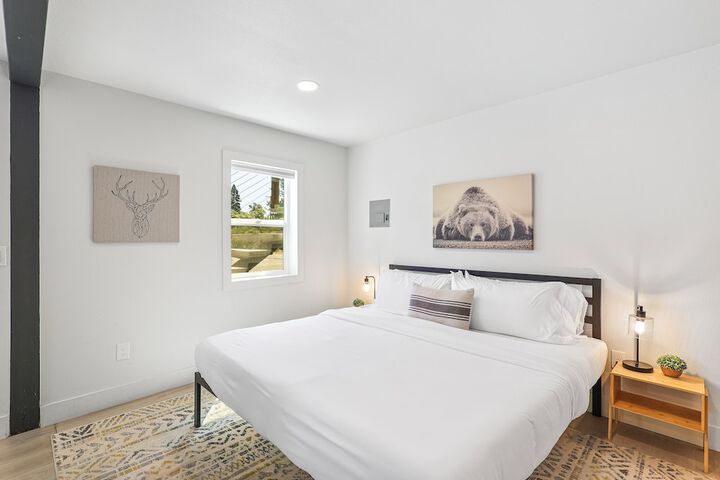 Room 28 of 173