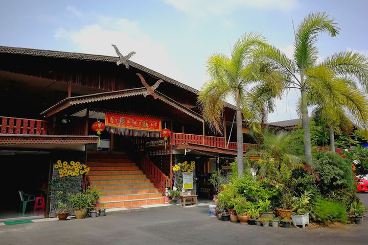 Pueng Luang Hotel