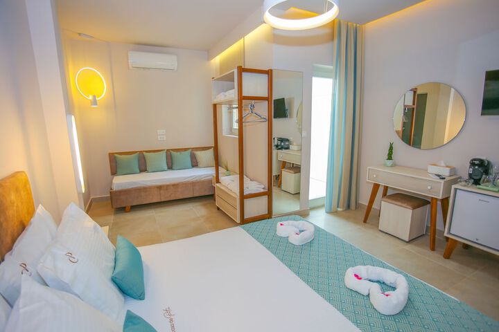 Room 12 of 40