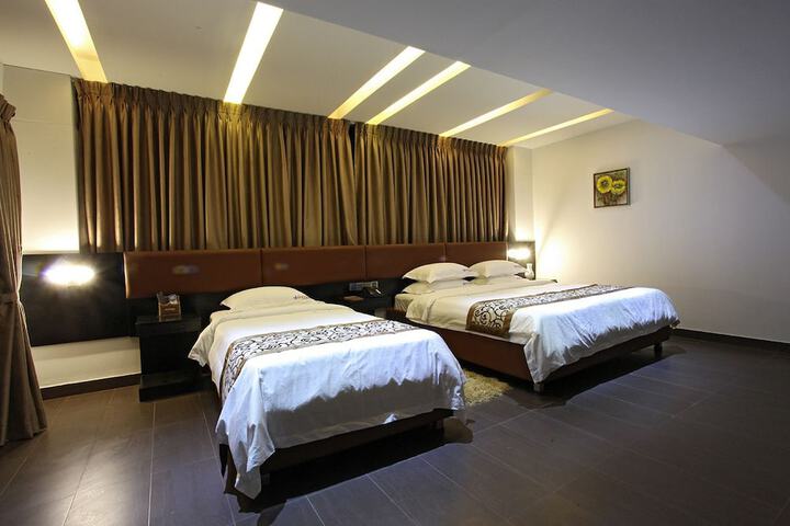 Room 18 of 49