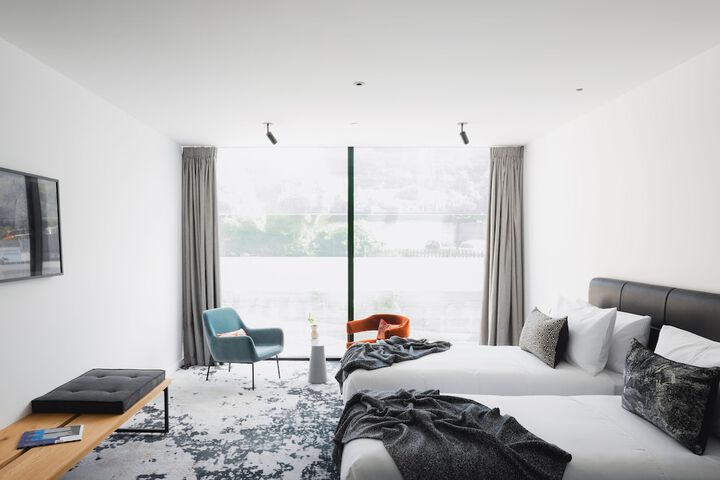 Room 34 of 84