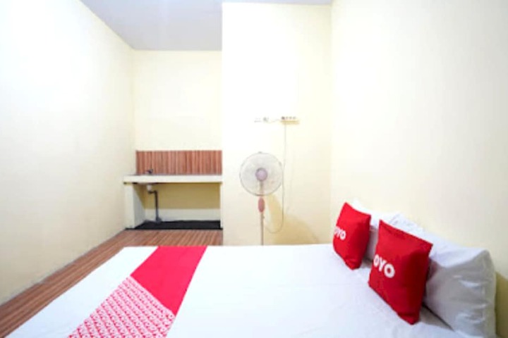 Room 10 of 27