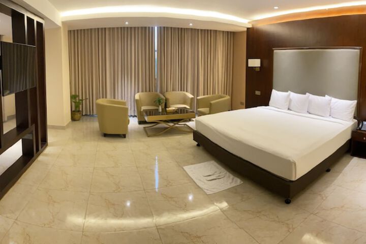 Room 11 of 41