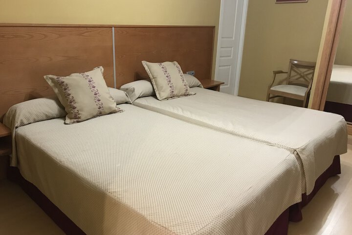 Room 6 of 56