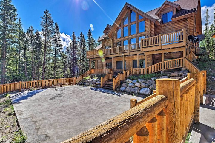 Expansive Alma Cabin w / Hot Tub & Mountain Views!