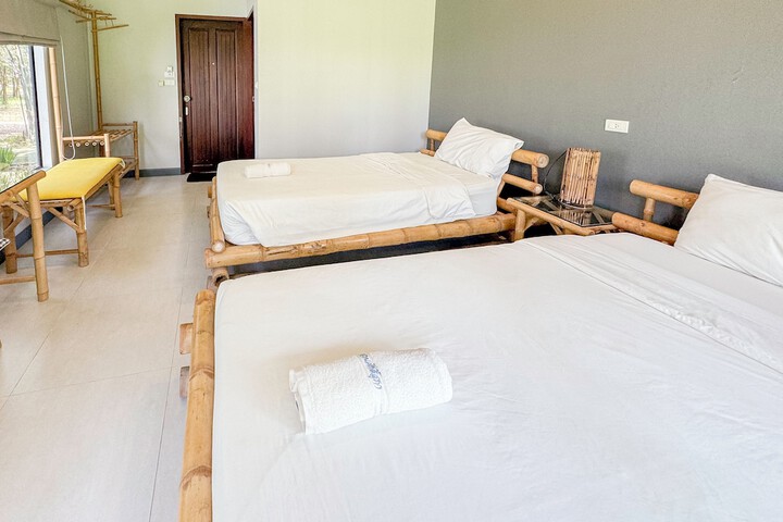 Room 30 of 74