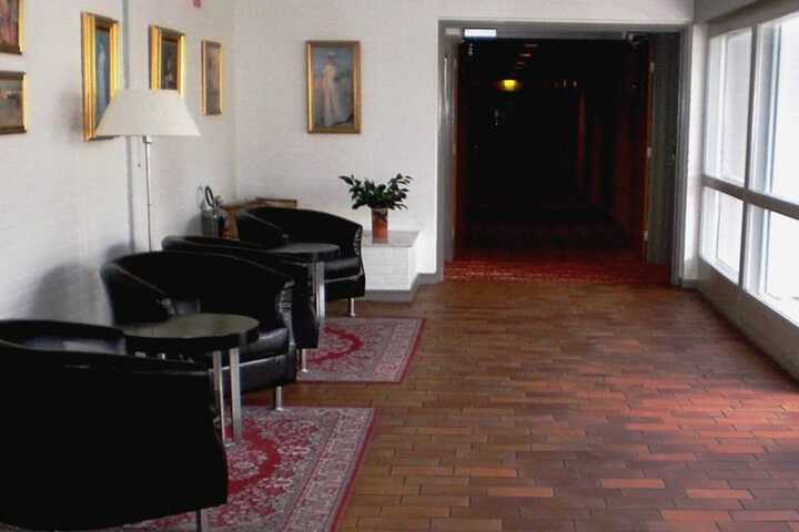 Hotel Interior 5 of 34