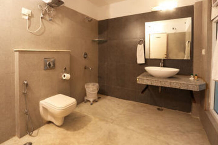 Room 3 of 42