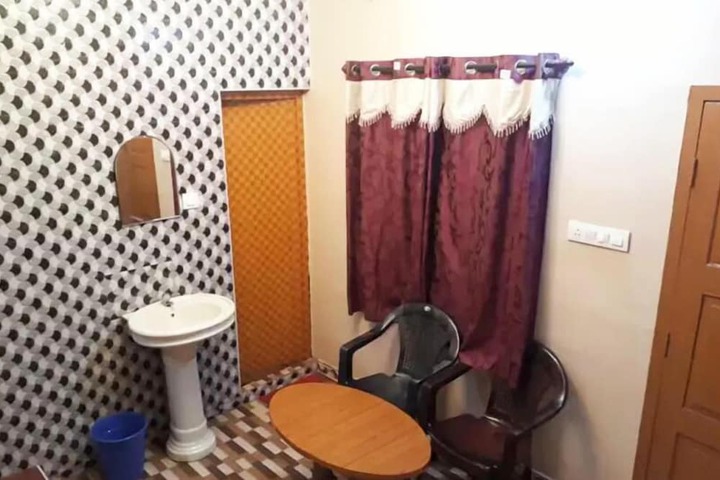 Room 11 of 11